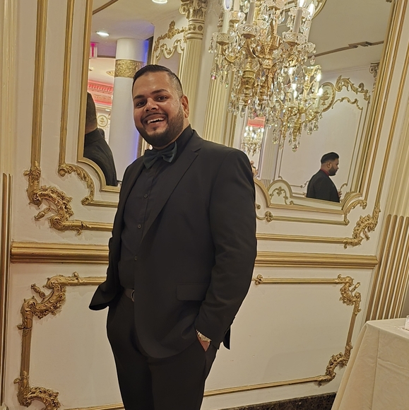 Meet your Posher, Reeshad - Picture 2 of 2